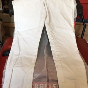 White skinny jeans